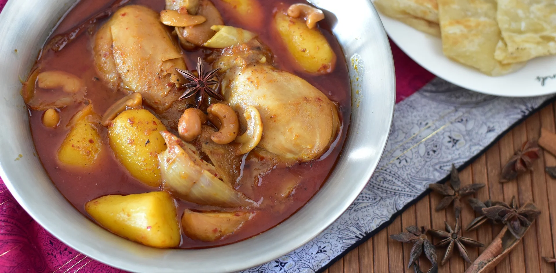 แกงมัสมั่นไก่ สูตรไทยแท้ หอมเข้มข้น ทำง่ายที่บ้าน